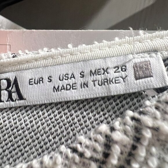 ZARA BRAND NEW Dress ,Black/Grey/white design.  Hits above the knee. - Picture 5 of 5